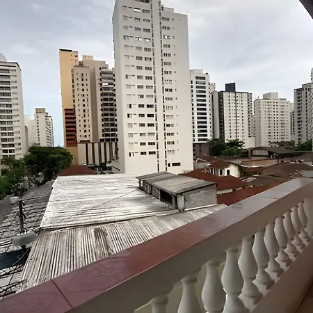Predinho em localizaçao central perto da praia em ambiente familiar-2